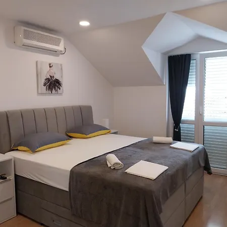 Pensionat Rose Loboja 3*