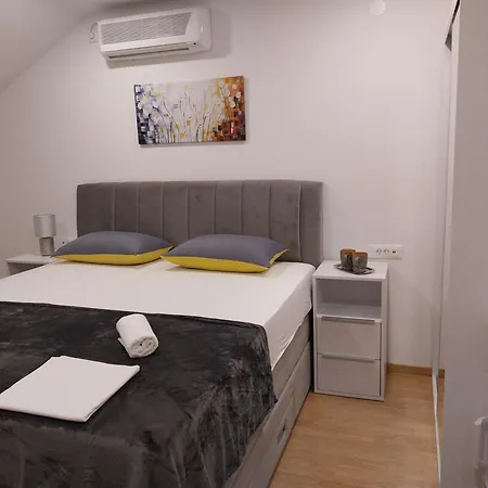 Pensionat Rose Loboja 3*