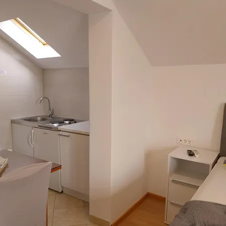 Rose Loboja Pensionat 3*