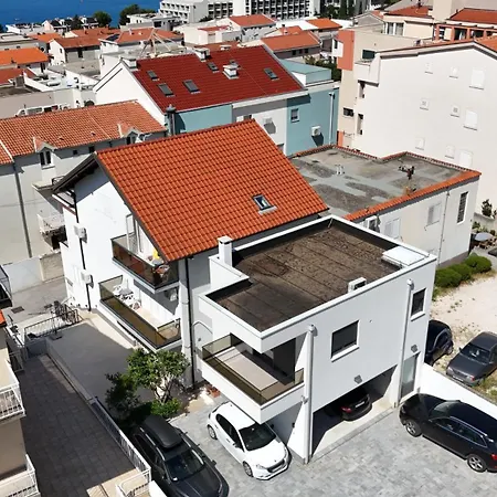 Rose Loboja 3* Makarska